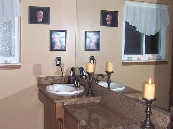 Main Bath - remodeled 3/07