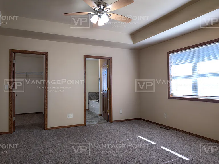 2250 Daly Dr — Photo 7