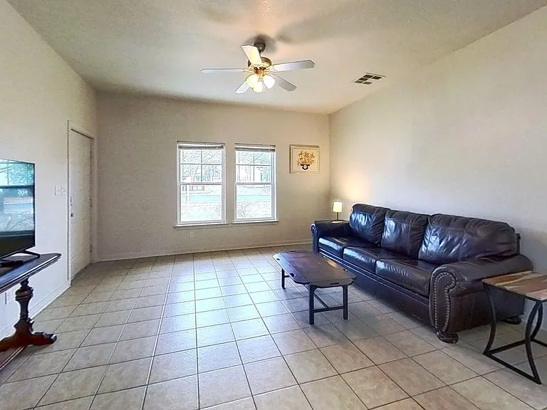 615 W Martin Luther King Dr #1 — Photo 24