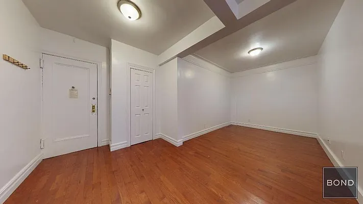 Rented by Bond New York | media 16