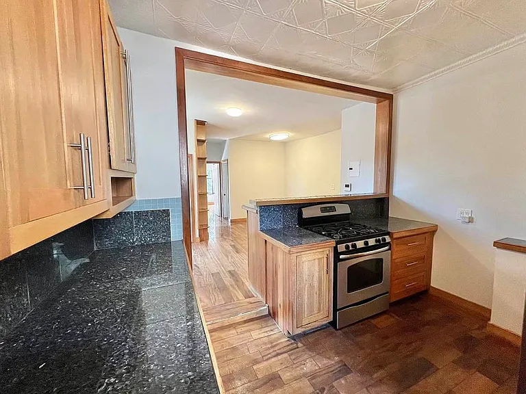 101 Jefferson Ave #2 — Photo 5