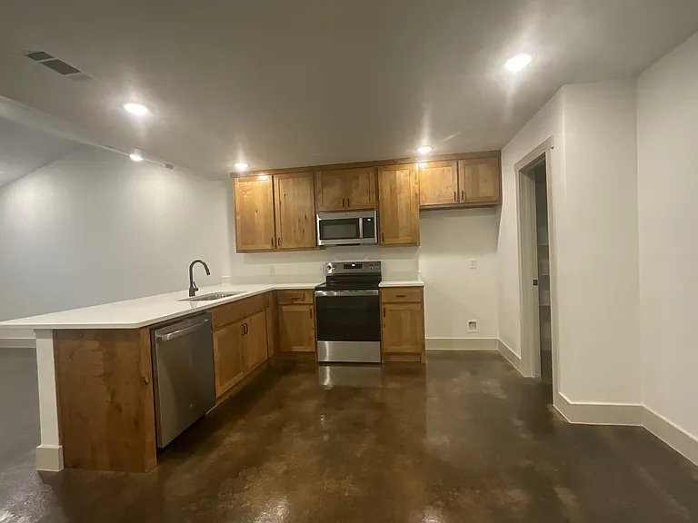 543 Bradburn Rd #101 — Photo 9