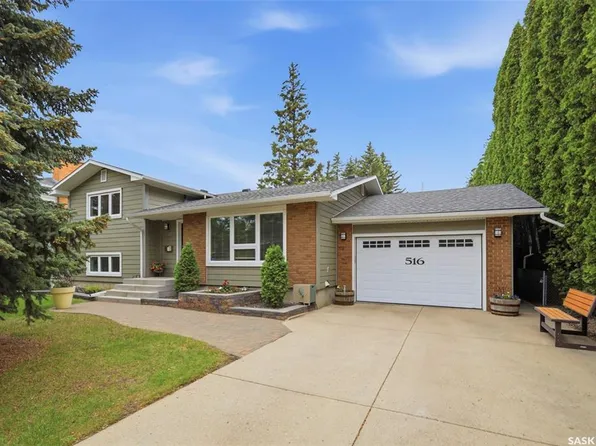 516 Lake CRESCENT, Saskatoon, SK S7H 3A4