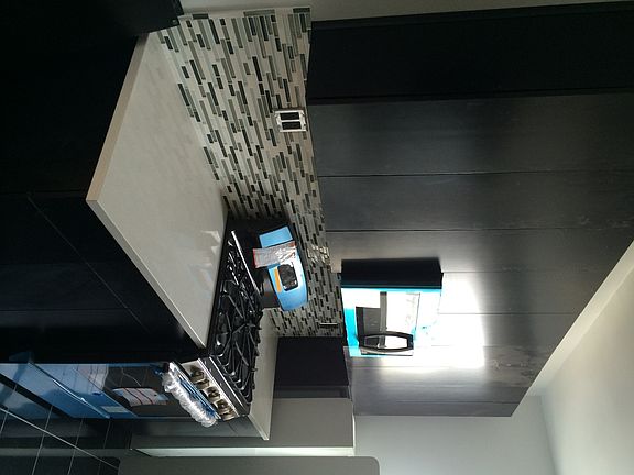 3rd image of 910 W End Ave APT 15B