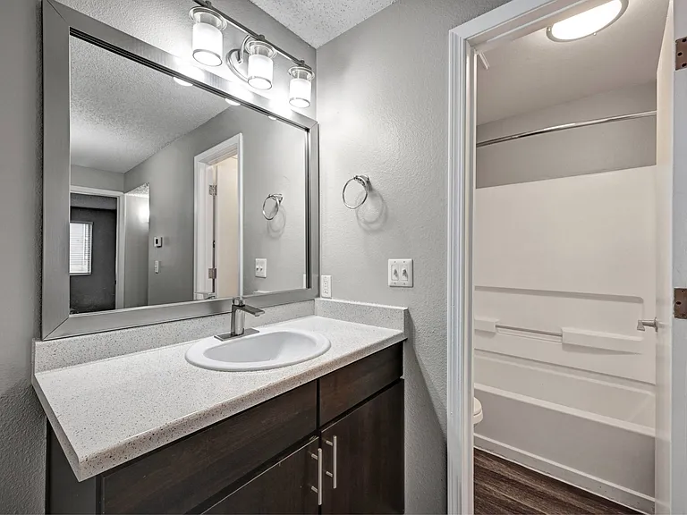 Summit Riverside — Photo 32