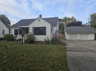 1307 Mercer St, Essexville, MI