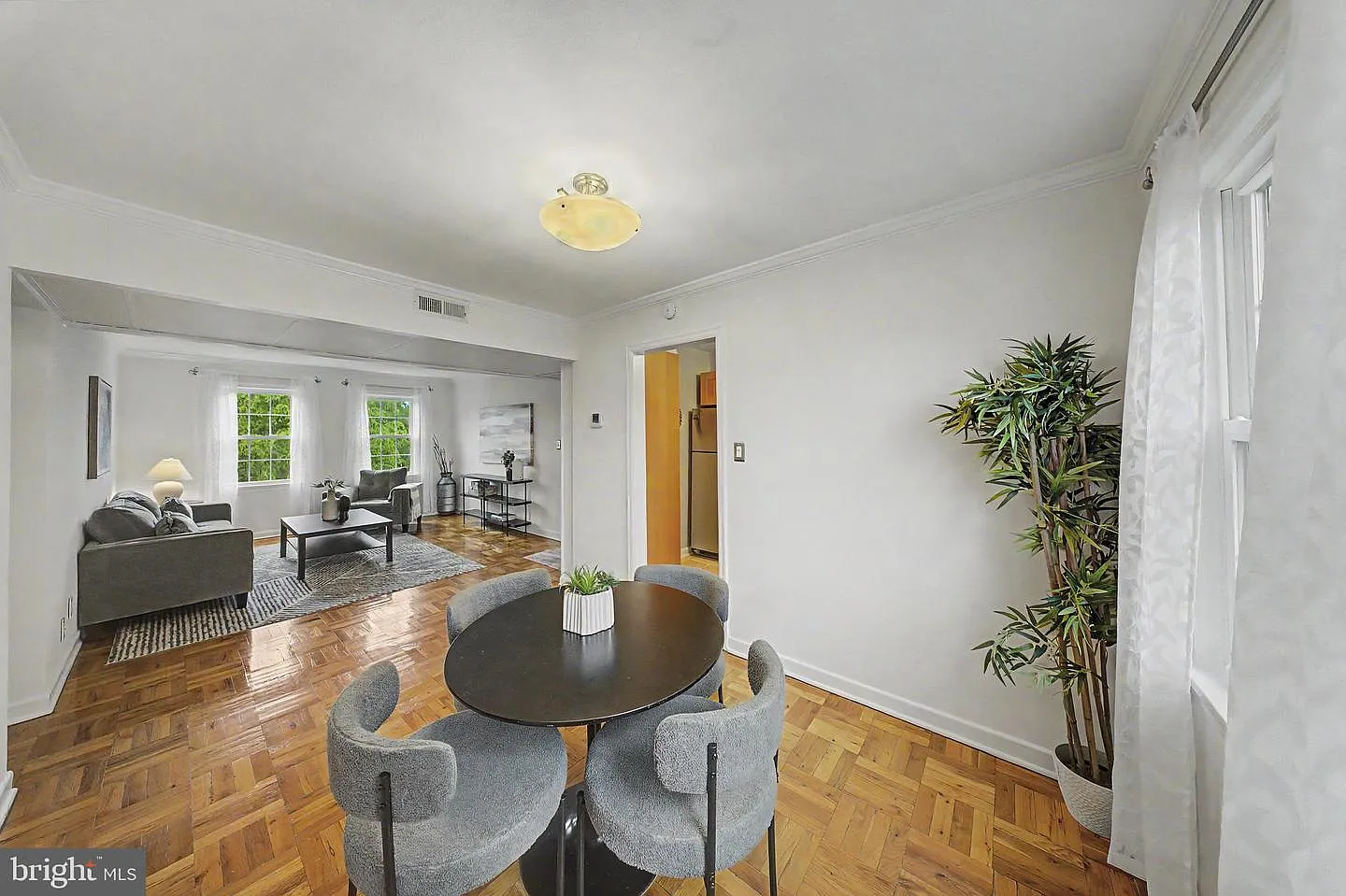 2 bed, 768 sqft, $2,100 — Photo 3