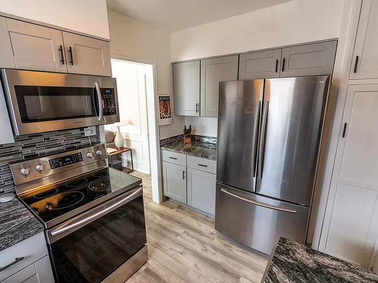 2288 S Franklin St — Photo 4
