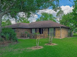 110 S Bow Dr, Freeport, TX 77541
