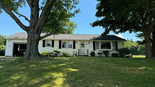 163 River Dr Photo 1