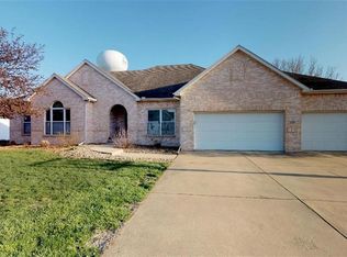 423 Tyrone Dr, Forsyth, IL 62535