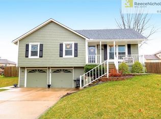 1721 NE Patterson Dr, Lees Summit, MO 64086