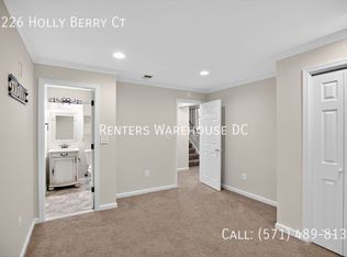 3226 Holly Berry Ct, Falls Church, VA 22042