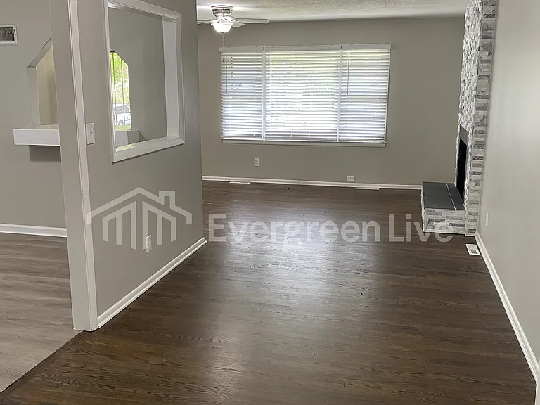 8008 E 93rd Ter — Photo 11