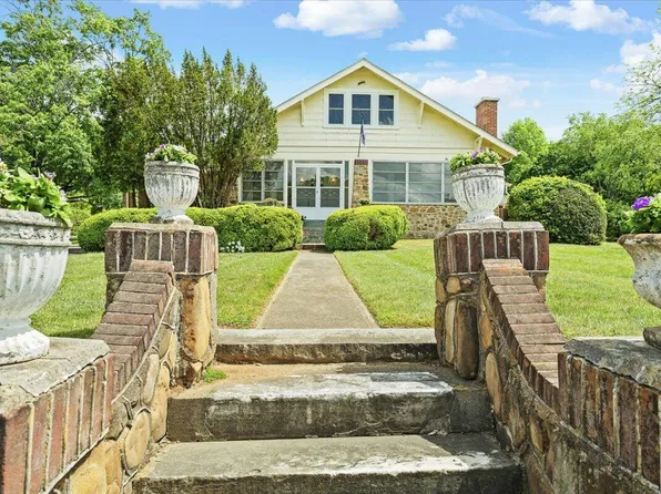 5817 Viewpoint Ave, Salem, VA 24153