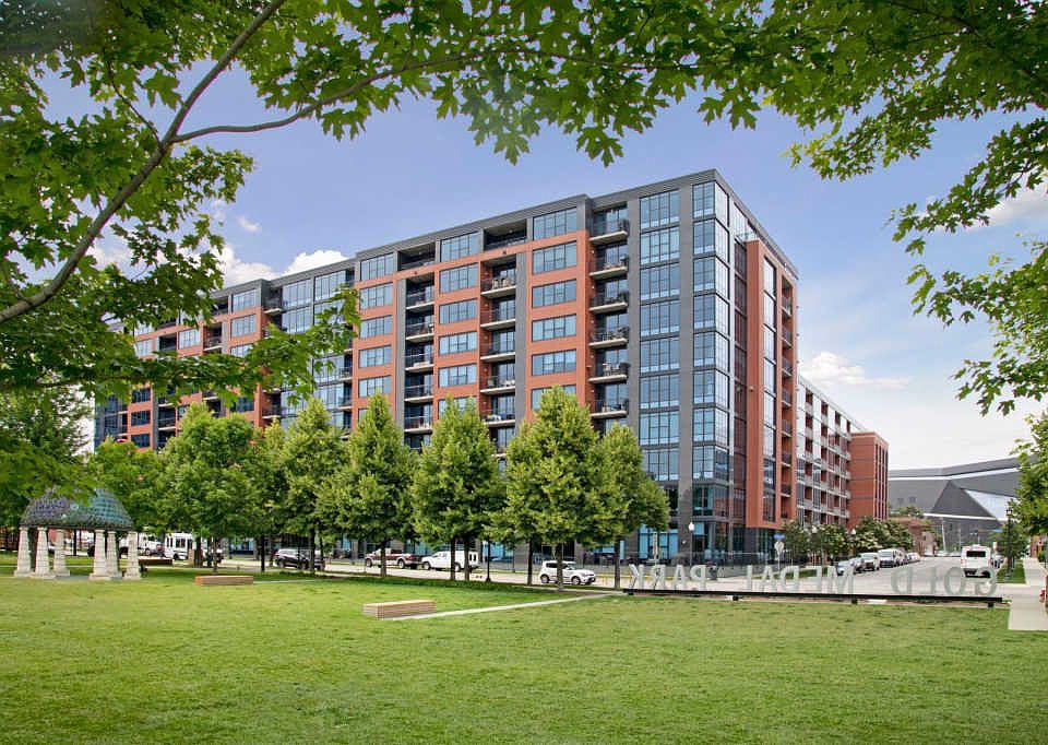 1st image of 215 10th Ave S Unit 507