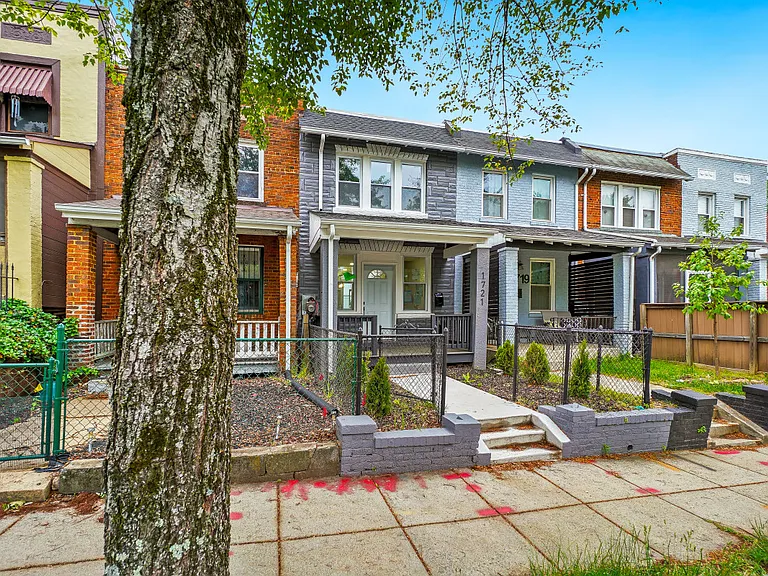 1721 L St NE — Photo 2