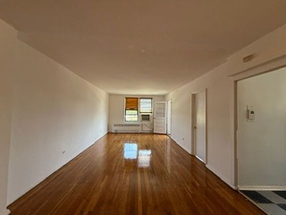 3rd image of 10849 63rd Ave APT 6E