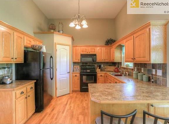 5th image of 1603 NW Pond Ave