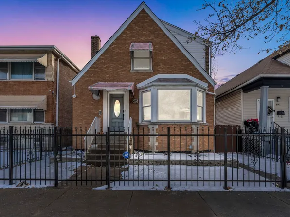 8343 S Kingston Ave, Chicago, IL 60617