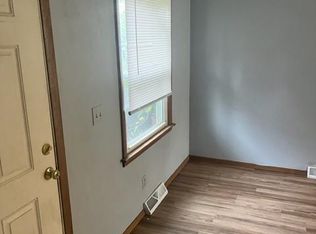 2432 Cypress Dr #2432, Bettendorf, IA 52722