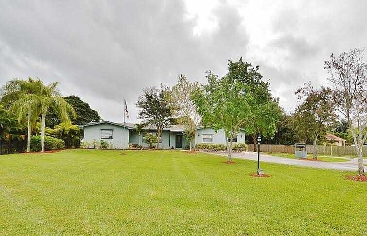 1st image of 5300 Sw 163 Av