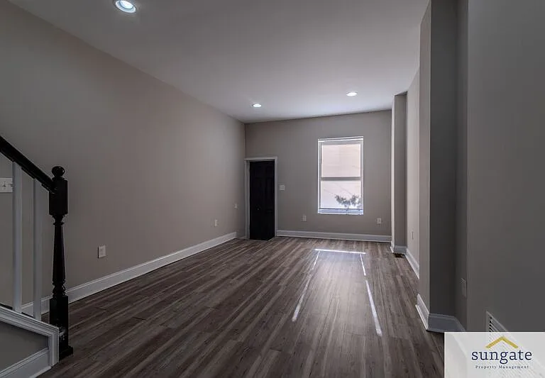 2340 W Fayette St — Photo 3