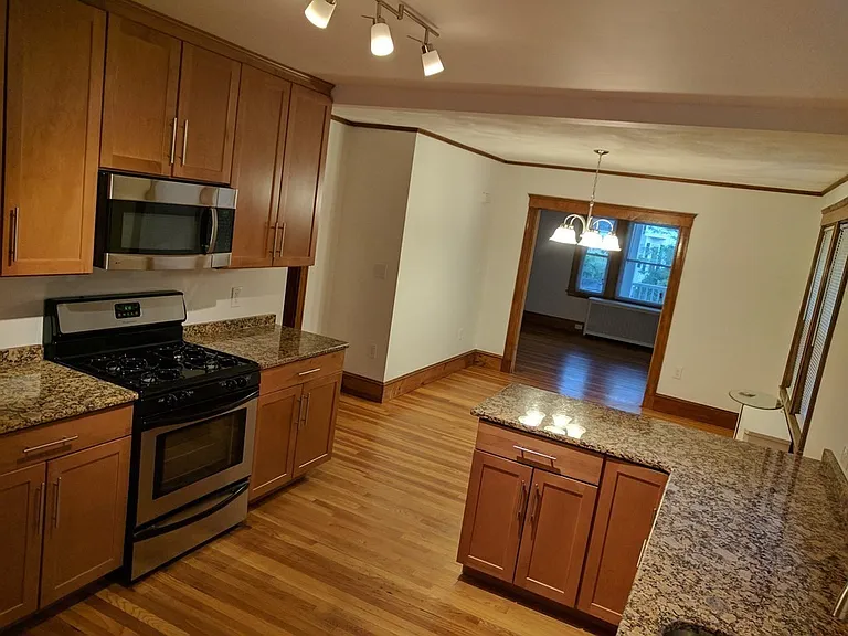 77 Ardale St #1 — Photo 8