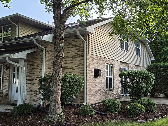 2nd image of 907 Elderberry Cir