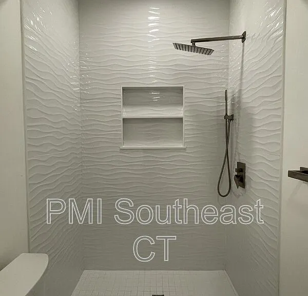 5 Hunters Rd #1 — Photo 10