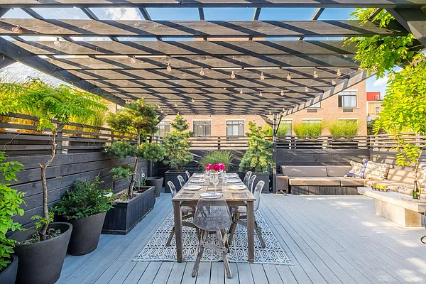 Sold by Industrie Residential | media 19