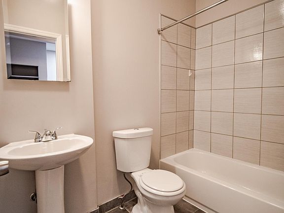 3rd image of 39 Romaine Ave Floor 2