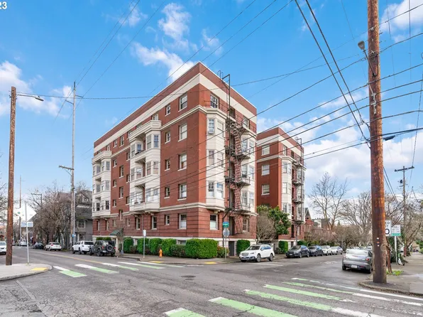 2083 NW Johnson St APT 31, Portland, OR 97209