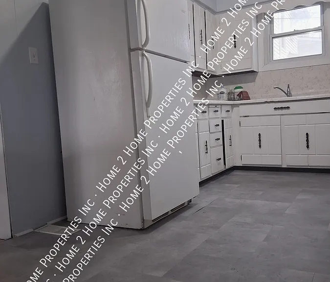 258 Detroit St — Photo 5
