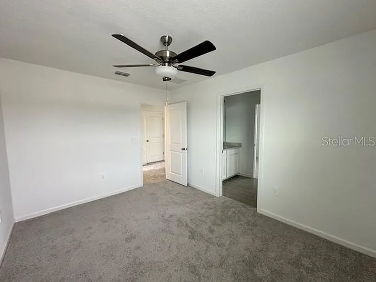 3231 NE 38th Ln — Photo 12