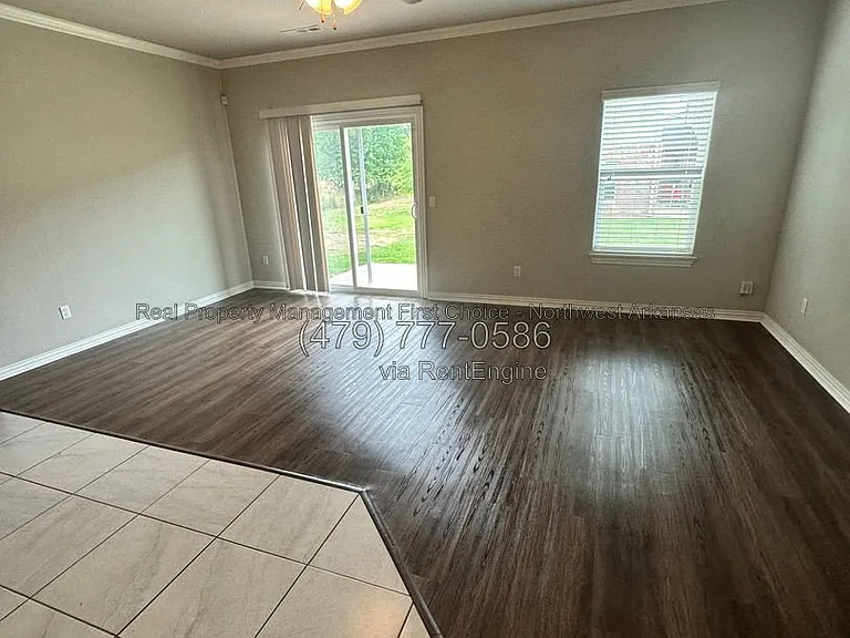 2733 W Kilimanjaro Way — Photo 5
