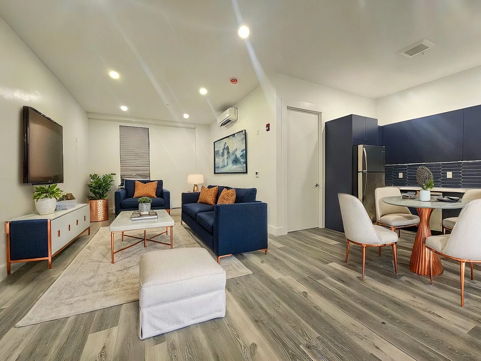 1 bed, 700 sqft, $2,295 — Photo 1