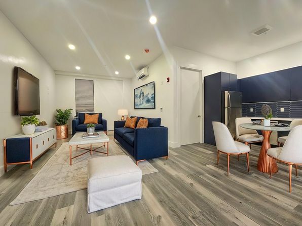 720 Park Ave #9C