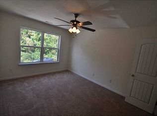 1031 Hill St, Chesapeake, VA 23324