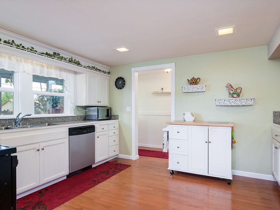 2nd image of 4157 Carson Rd