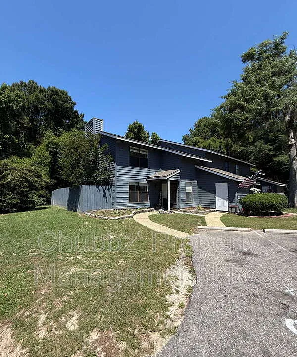 11 Battery Ln