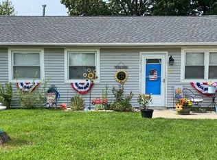 42 Delaware Ave, Sicklerville, NJ 08081