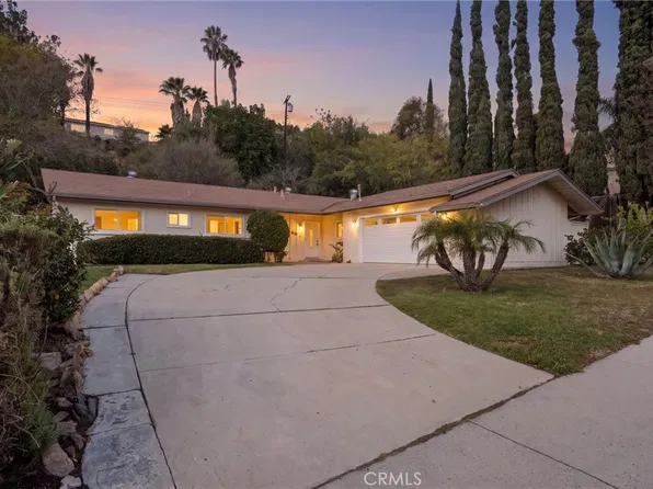 8529 Eatough Ave, Canoga Park, CA 91304