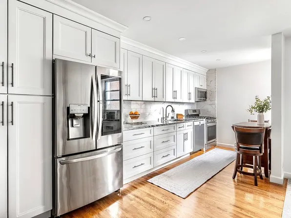 221 McDonald Ave APT 5F, Brooklyn, NY 11218
