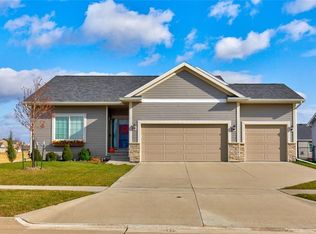 909 NW Harvest Dr, Grimes, IA 50111