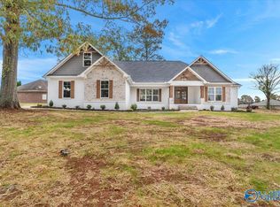 253 Bobo Rd, Hazel Green, AL 35750