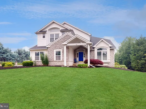 995 Hickory Ridge Dr, Chalfont, PA 18914