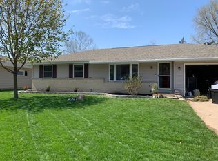 1507 Clover Ln, Janesville, WI 53545