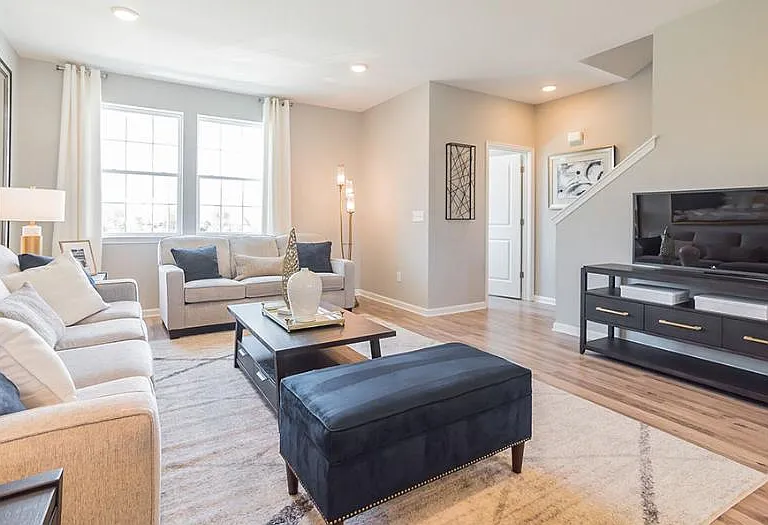 322 Mantoloking Dr — Photo 5