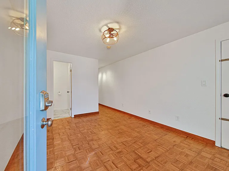 45 Fair Ave — Photo 2
